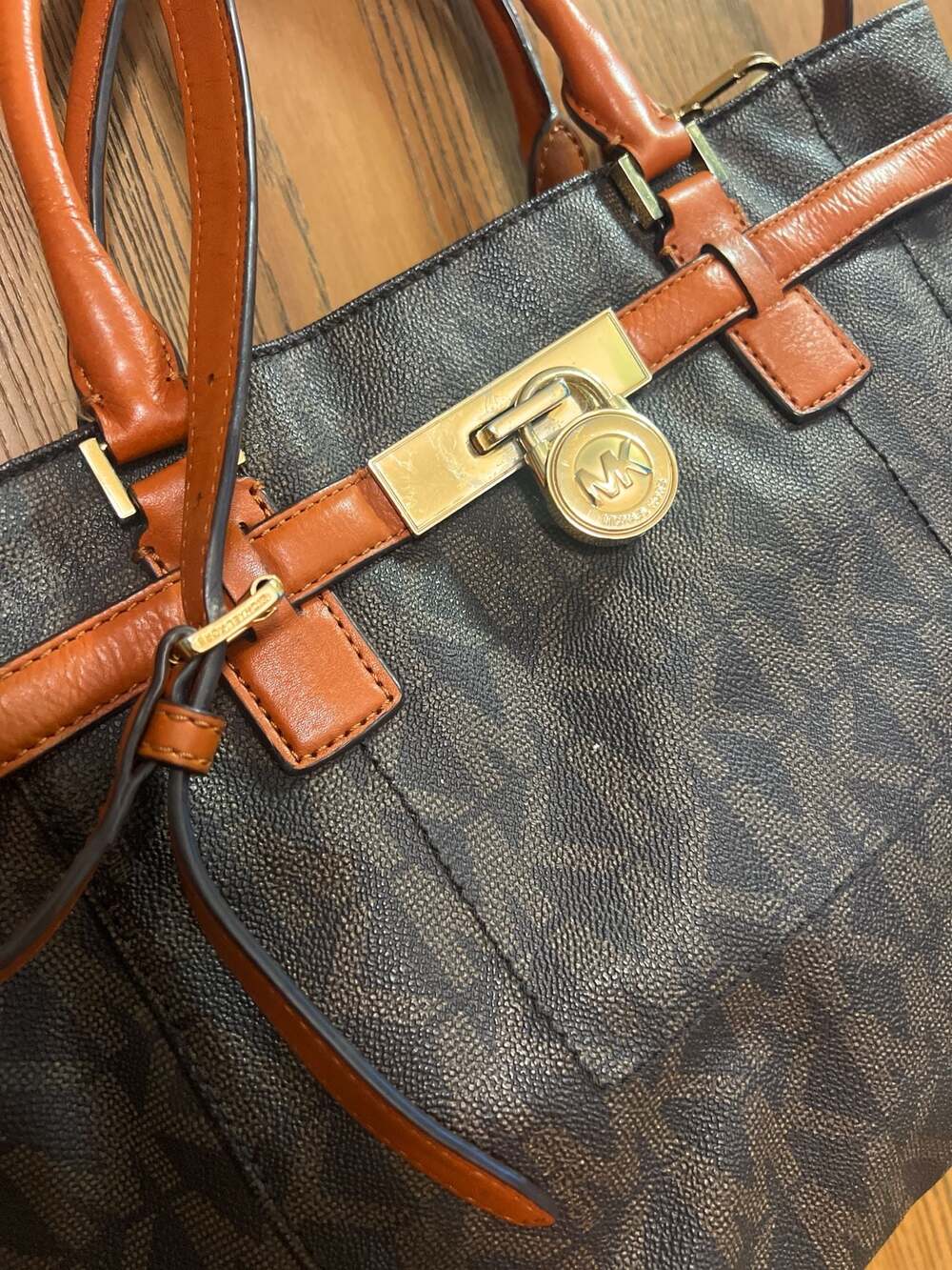 Michael Kors Hamilton Signature Monogram Satchel Leather Trim and Padlock Flaw